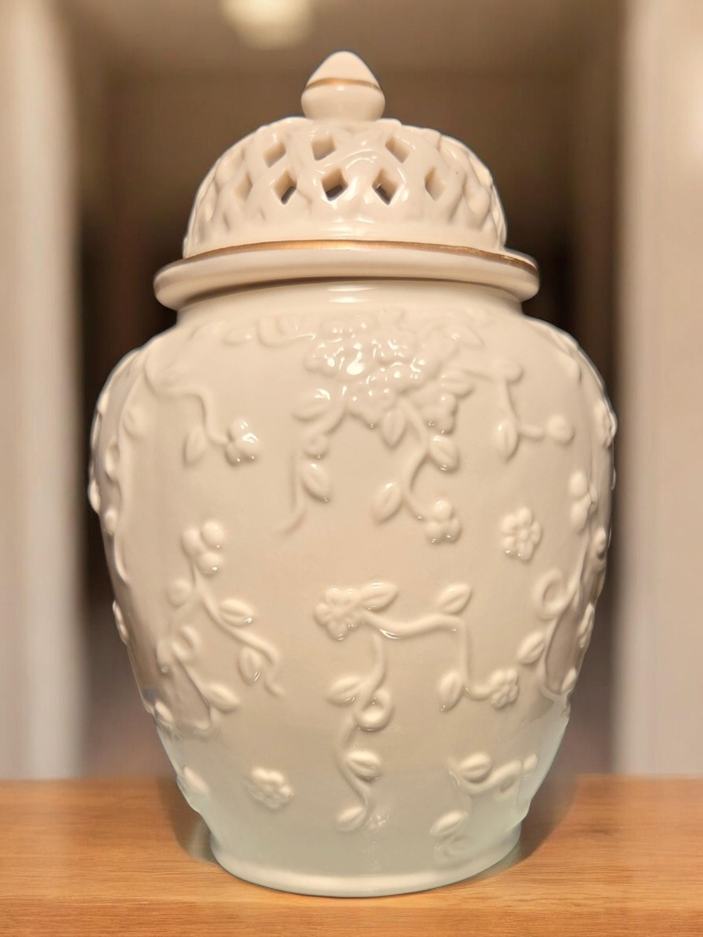 Cream Porcelain Floral Ginger Jar with Pink & Yellow Roses - Picture 2 of 7